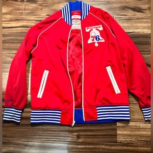 Nostalgia Co| Mitchell & Ness 76ers L Jacket